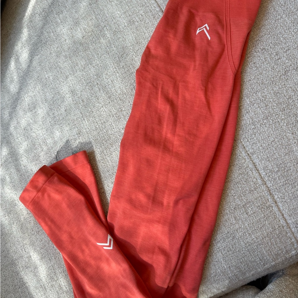 Hardly Worn Oneractive Effortless Seamless Leggin… - image 1